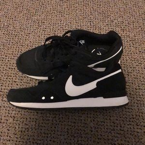 Nike Sports Wear Sneakers